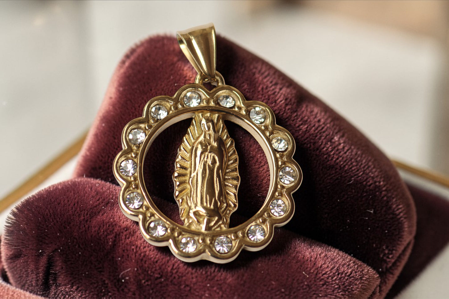 Dije Virgen Piedra GSJ188