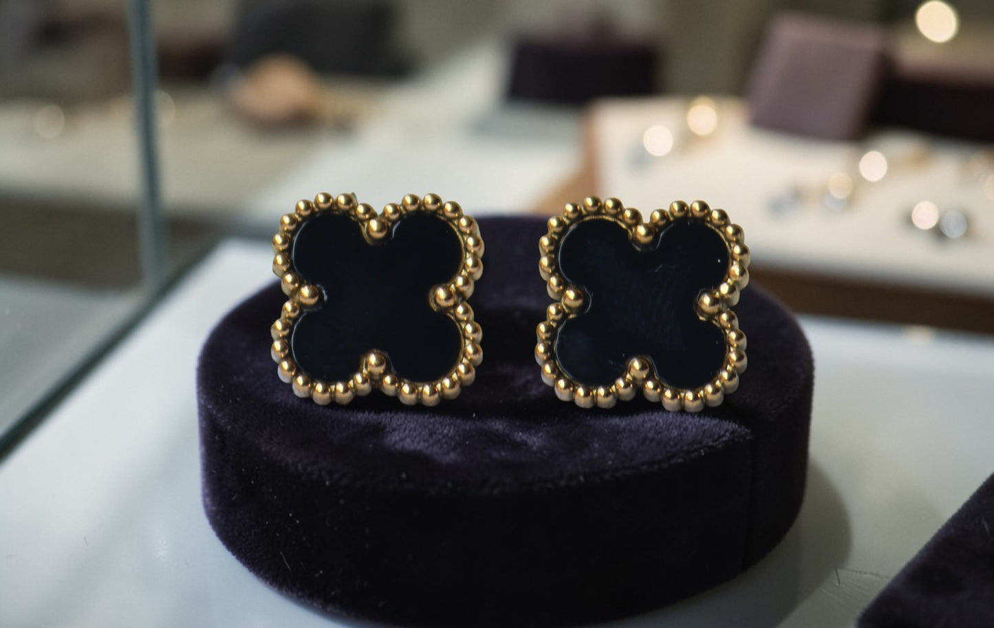 Aretes VC Negro mujer GSJ200