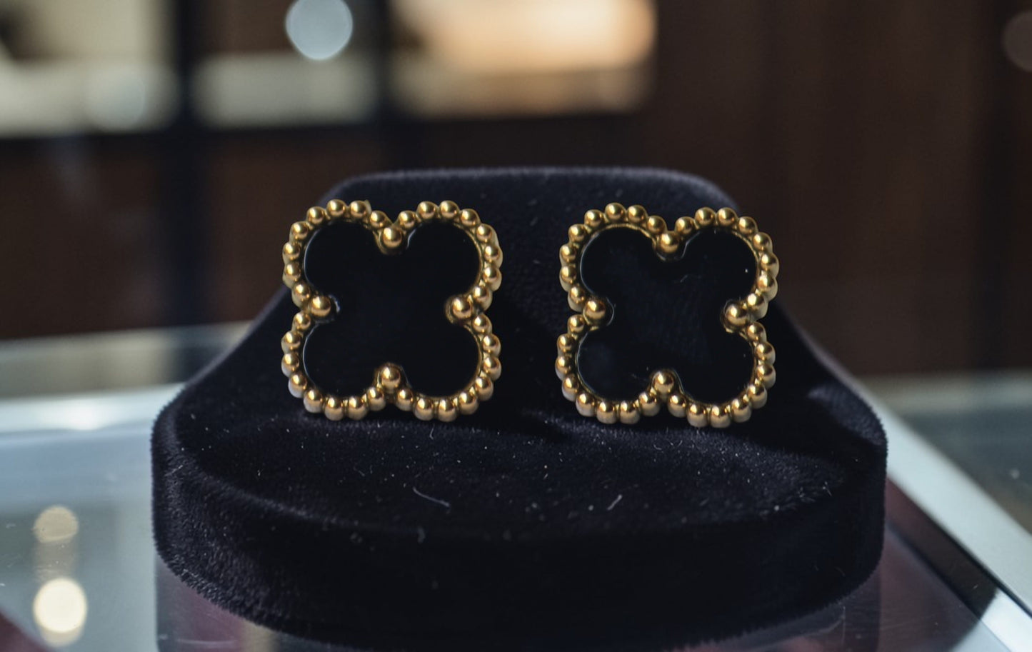 Aretes VC Negro mujer GSJ200