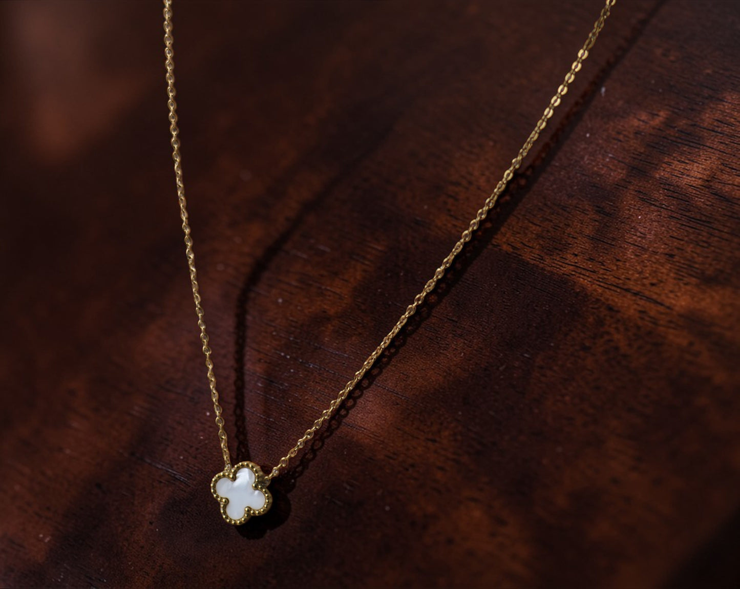 Cadena trébol blanco mujer GSJ193